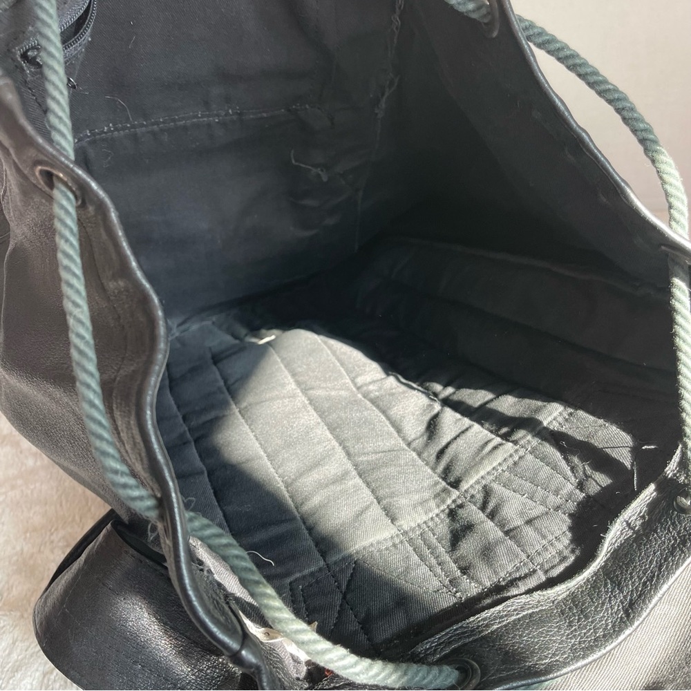 Stylish Black Leather Medium Backpack - Picture 15 of 16